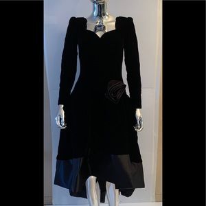 3X “HOST PICK” Vintage Morton Myles Black Velvet Gown